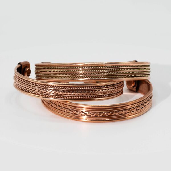Bracelets avec anneau en cuivre et motif magnétique (assortiments)