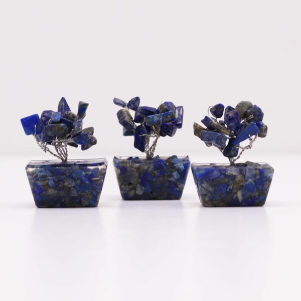 Mini arbre de pierres précieuses sur base d'orgonite - Sodalite (15 pierres)