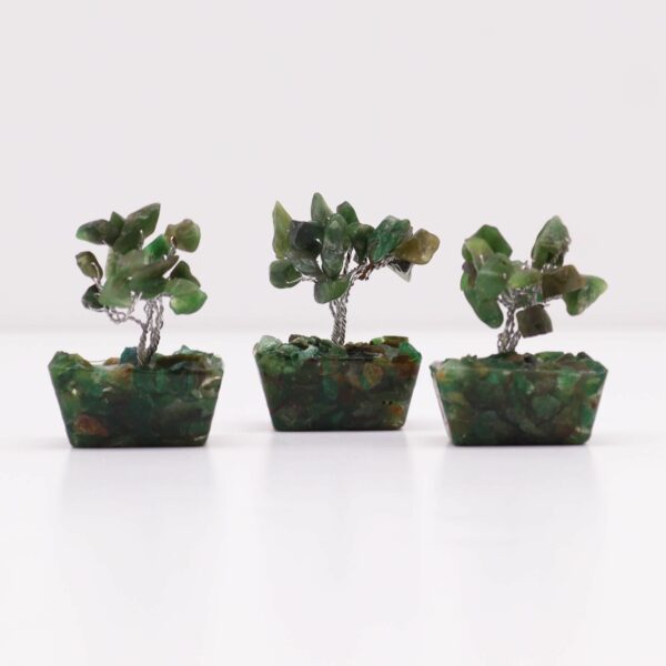 Mini arbre de pierres précieuses sur base d'orgonite - Aventurine verte (15 pierres)