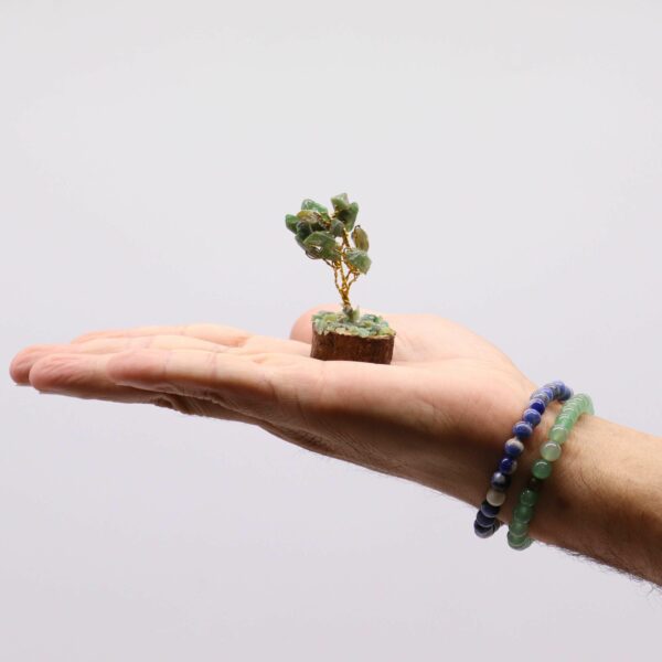 Mini arbre en pierres précieuses sur socle en bois - Aventurine verte (15 pierres)
