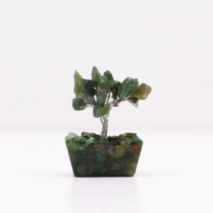Mini arbre de pierres précieuses sur base d'orgonite - Aventurine verte (15 pierres)