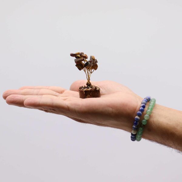 Mini arbre en pierres précieuses sur socle en bois - Œil de tigre (15 pierres)