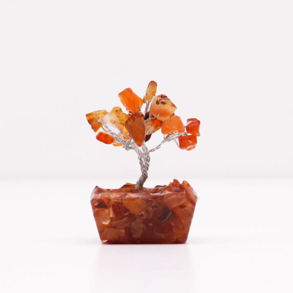 Mini arbre de pierres précieuses sur base d'orgonite - Cornaline (15 pierres)