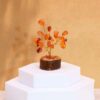 Mini arbre en pierres précieuses sur socle en bois - Cornaline (15 pierres)