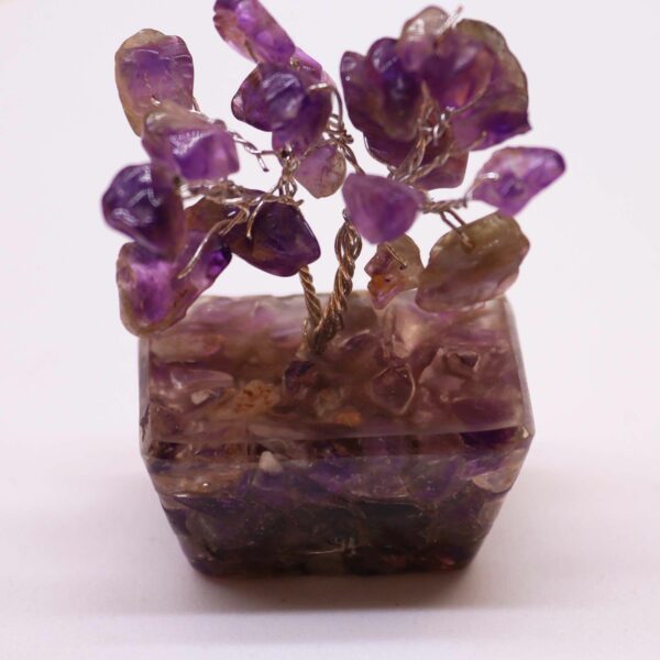 Mini arbre de pierres précieuses sur base d'orgonite - Améthyste (15 pierres)