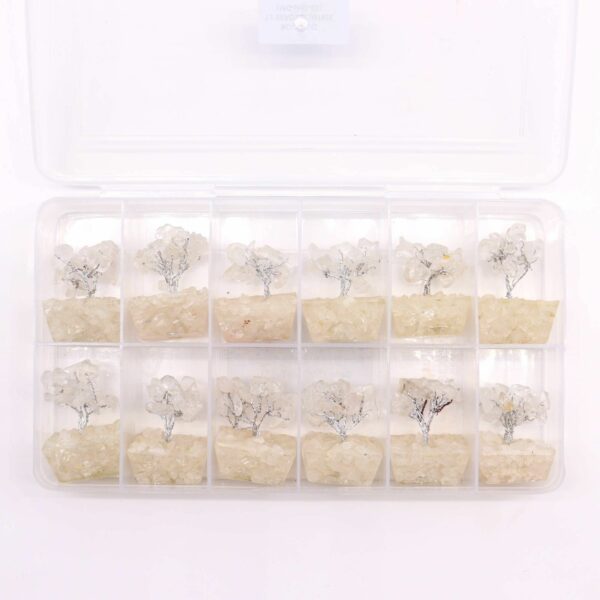 Mini arbre de pierres précieuses sur base d'orgonite - Quartz rocheux (15 pierres)