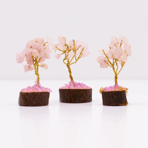 Mini arbre en pierres précieuses sur socle en bois - Quartz rose (15 pierres)