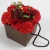 bG9jYWw6Ly9tZWRpYS9IUC9BQy82MFIzMEMxRzZHVjNBQ0hQL2Q0M2E0YmYxLmpwZWc.jpg Bouquet de Fleurs de Savon "Passion" - Roses Rouges & Œillets